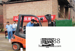 上海叉車租賃 高效靈活的物流解決方案